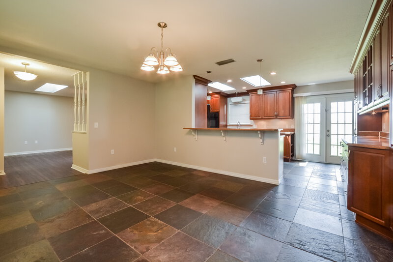 2,085/Mo, 5321 Royal Oak Dr Fruitland Park, FL 34731 Dining Room View 3