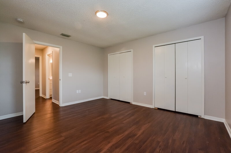 2,085/Mo, 5321 Royal Oak Dr Fruitland Park, FL 34731 Bedroom View