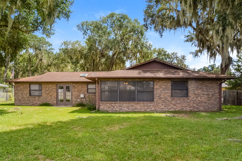 2,085/Mo, 5321 Royal Oak Dr Fruitland Park, FL 34731 Rear View