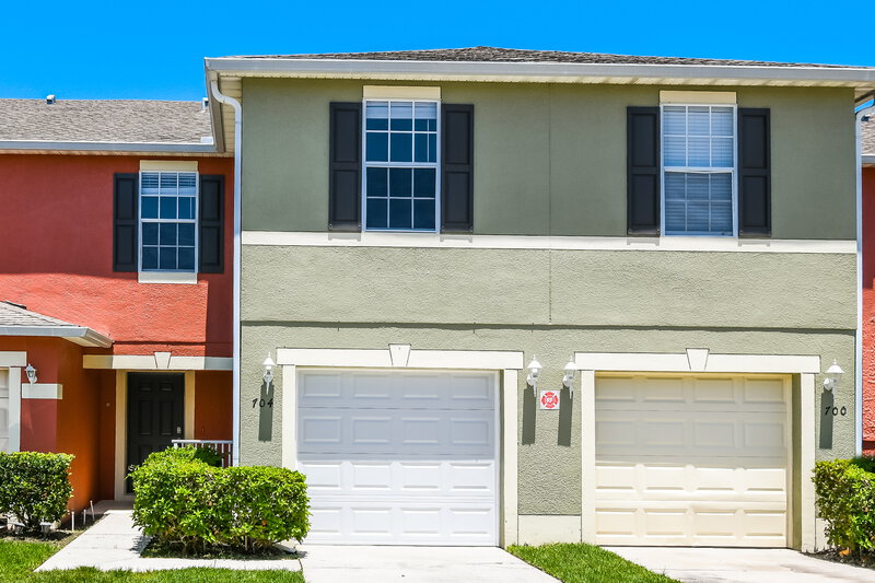 2,050/Mo, 704 Cresting Oak Cir # 52 Orlando, FL 32824 External View