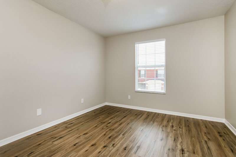 2,050/Mo, 704 Cresting Oak Cir # 52 Orlando, FL 32824 Bedroom View 2