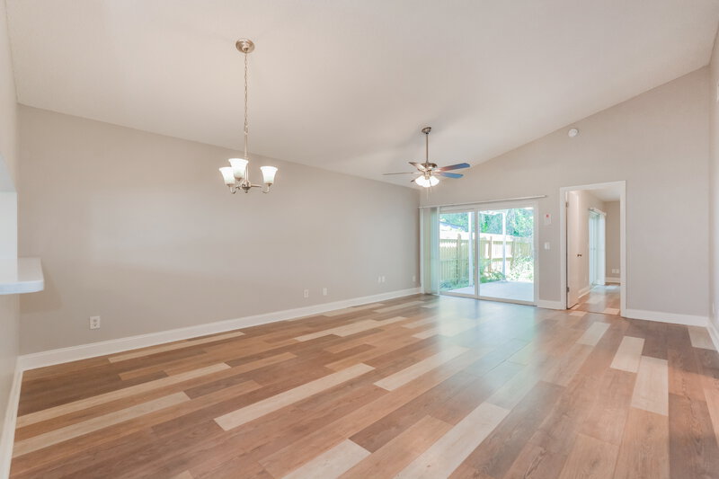 2,110/Mo, 725 Fenwick Dr Orlando, FL 32825 Living Room View