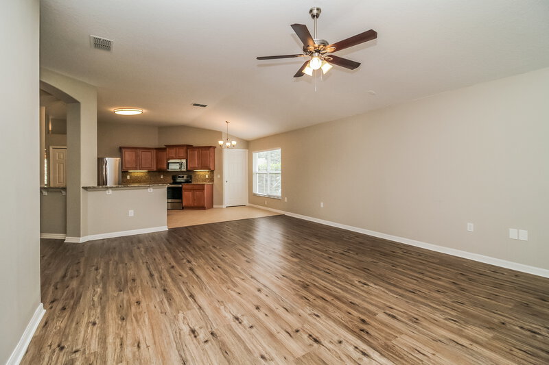 2,560/Mo, 30700 PGA Dr Sorrento, FL 32776 Living Room View 2