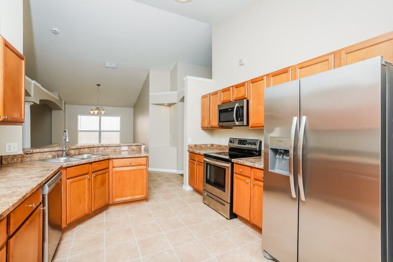 1,990/Mo, 108 Thornbury Ln Kissimmee, FL 34744 Kitchen View 2