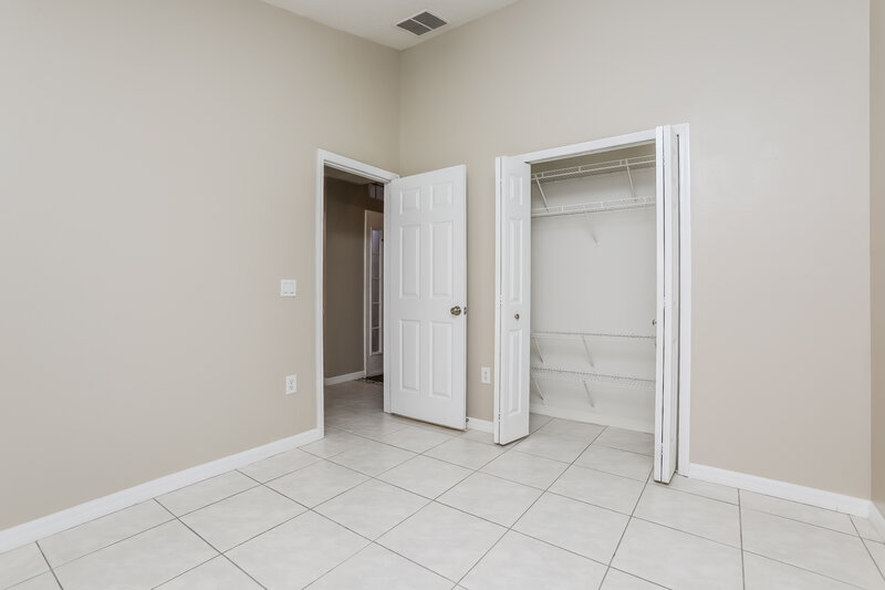 1,990/Mo, 108 Thornbury Ln Kissimmee, FL 34744 Bedroom View