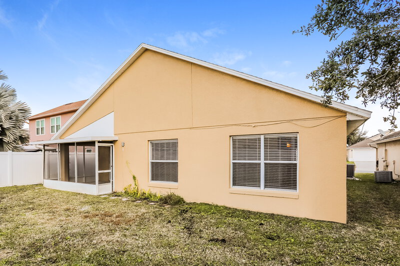 1,990/Mo, 108 Thornbury Ln Kissimmee, FL 34744 Rear View