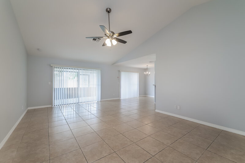 1,975/Mo, 652 N Delmonte Ct Kissimmee, FL 34758 Living Room View