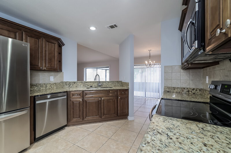 1,975/Mo, 652 N Delmonte Ct Kissimmee, FL 34758 Kitchen View