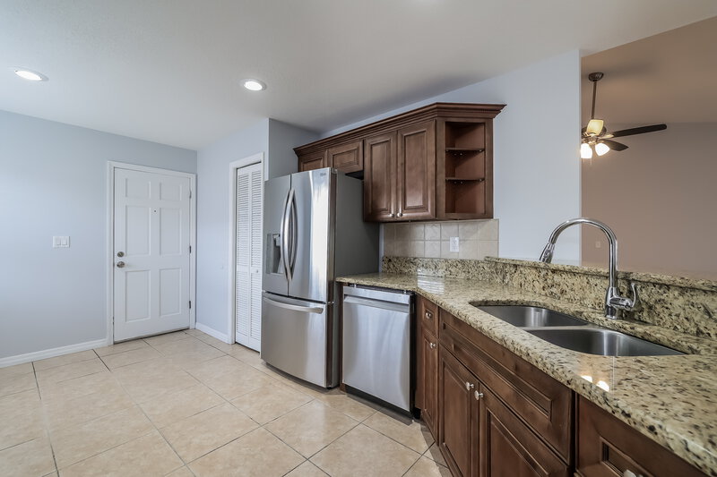 1,975/Mo, 652 N Delmonte Ct Kissimmee, FL 34758 Kitchen View 3