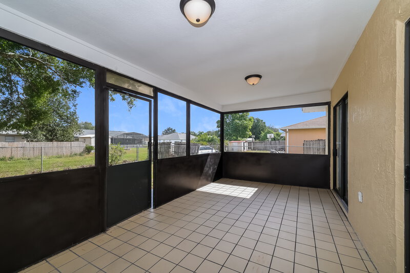 1,975/Mo, 652 N Delmonte Ct Kissimmee, FL 34758 Porch View