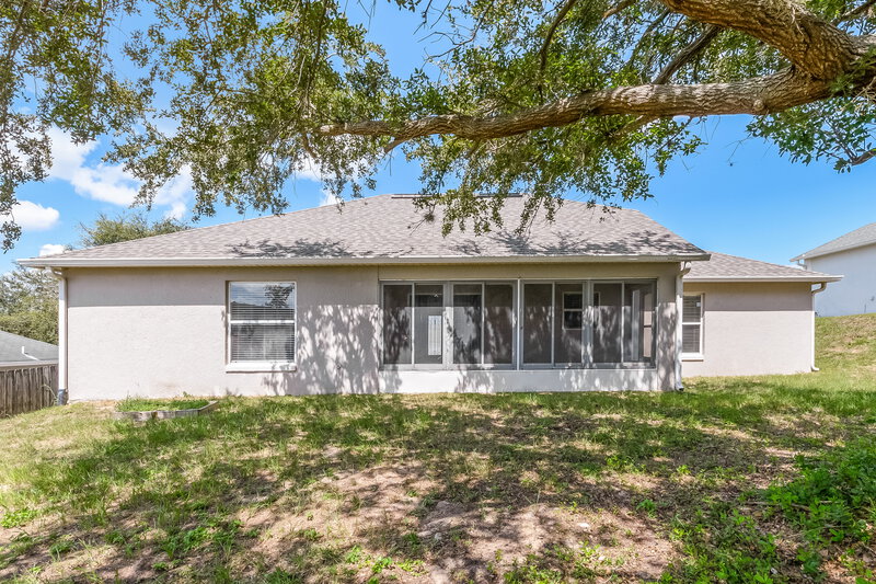 1,975/Mo, 713 Gentle Breeze Dr Minneola, FL 34715 Rear View