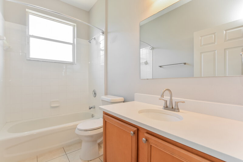 2,570/Mo, 3694 Fallscrest Cir Clermont, FL 34711 Bathroom View