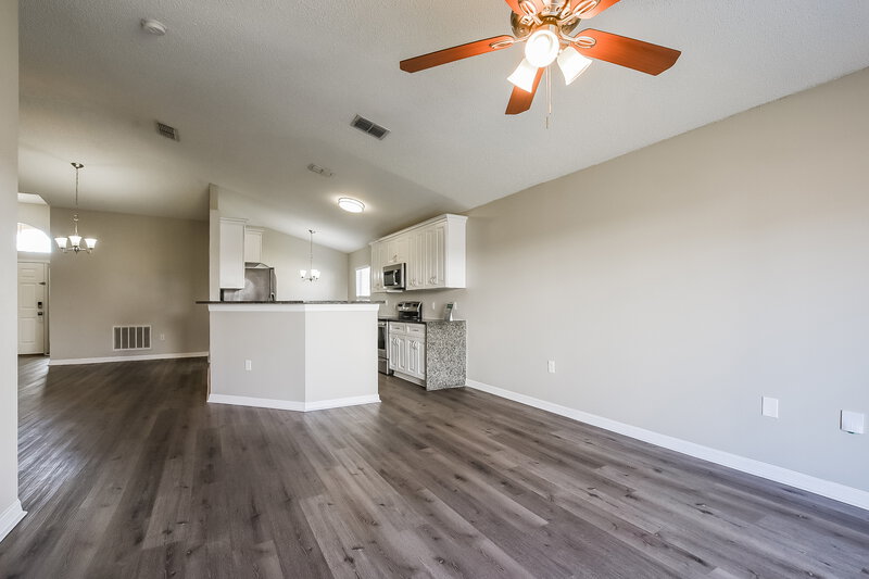 2,090/Mo, 181 Cedar Ridge Ln Sanford, FL 32771 Family Room View 2