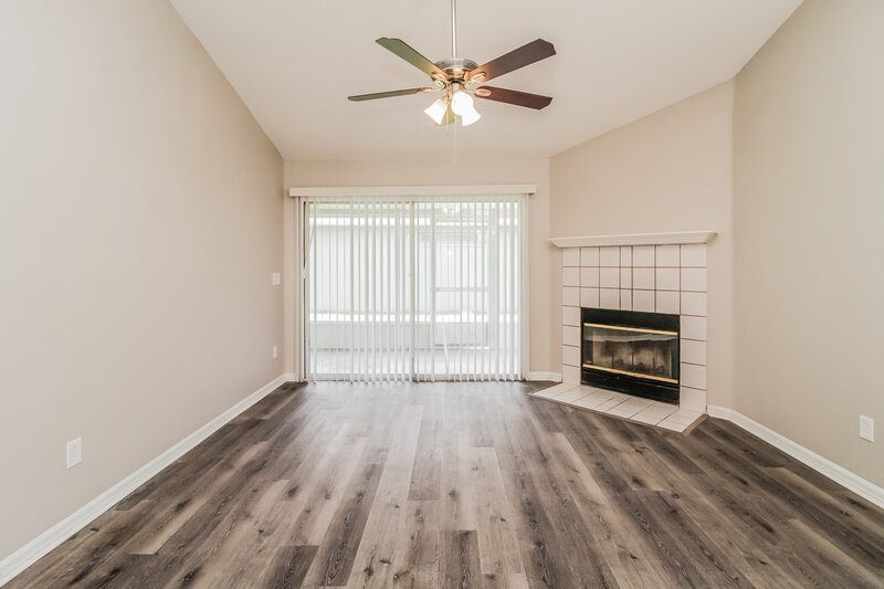 3,150/Mo, 1528 Braewick St Winter Springs, FL 32708 Living Room View