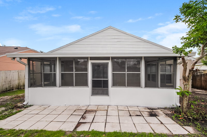 3,340/Mo, 2875 Woodruff Dr Orlando, FL 32837 Rear View