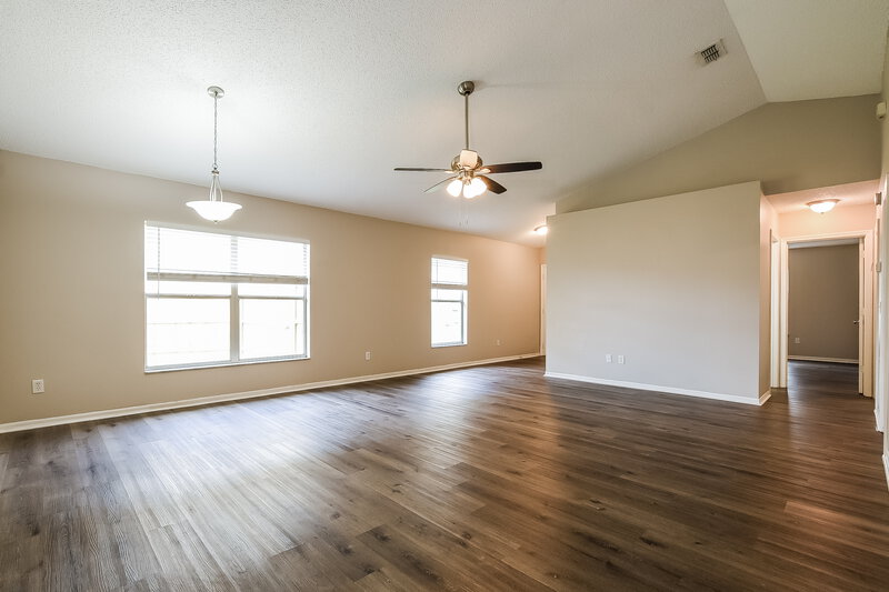2,145/Mo, 646 Upperriver Ct Orlando, FL 32828 Living Room View 3