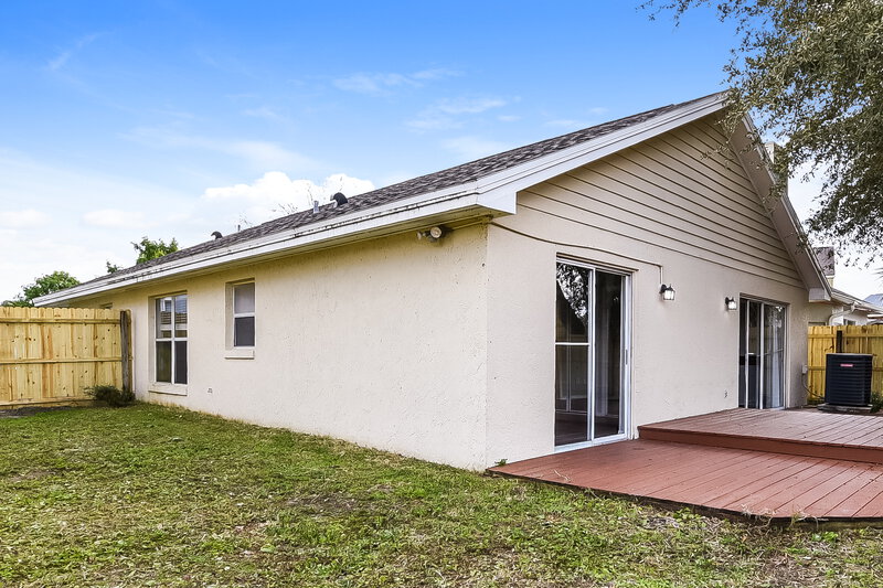 2,145/Mo, 646 Upperriver Ct Orlando, FL 32828 Rear View