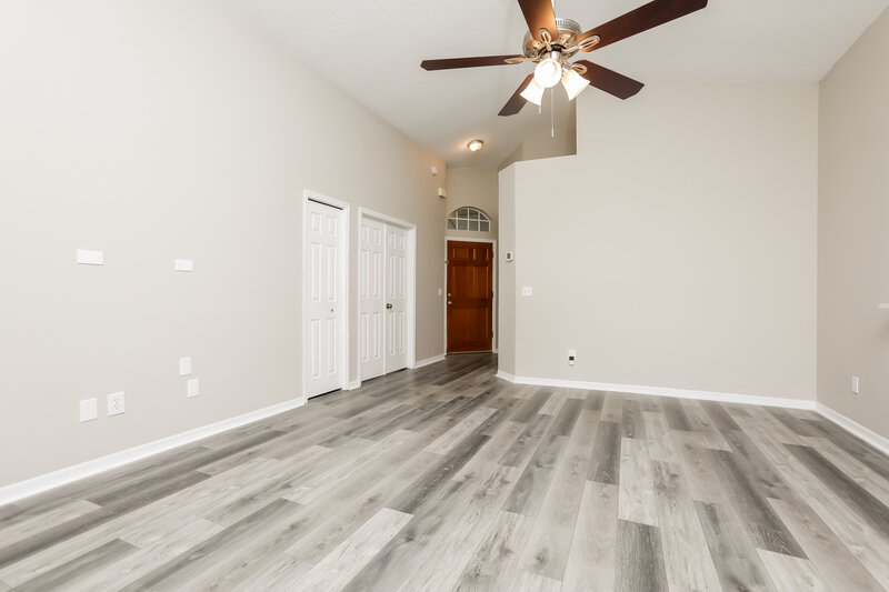 2,115/Mo, 1533 Oakwood Ct Apopka, FL 32703 Living Room View