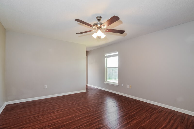 1,835/Mo, 10233 Patrick Dr Leesburg, FL 34788 Main Bedroom View 2