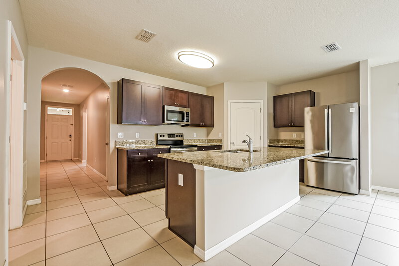 2,150/Mo, 3387 Landing View Tavares, FL 32778 Kitchen View