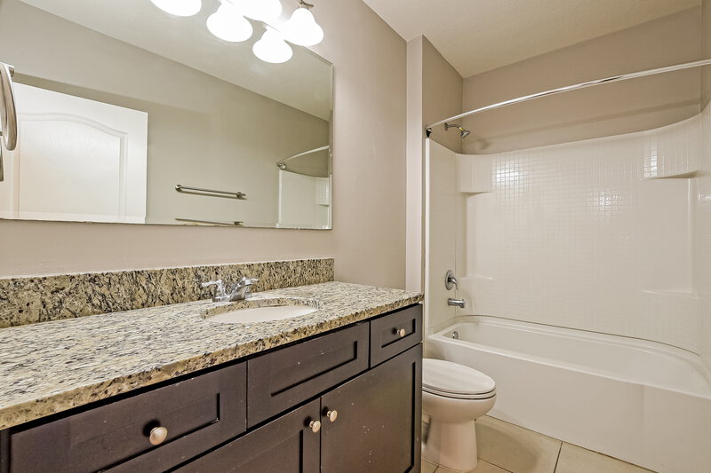 2,150/Mo, 3387 Landing View Tavares, FL 32778 Bathroom View