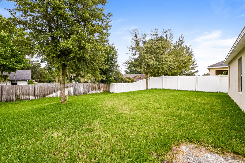 2,150/Mo, 3387 Landing View Tavares, FL 32778 Rear View 2