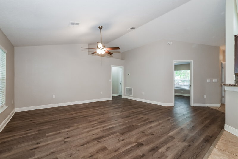 2,205/Mo, 2214 Angel Fish Loop Leesburg, FL 34748 Living Room View 2