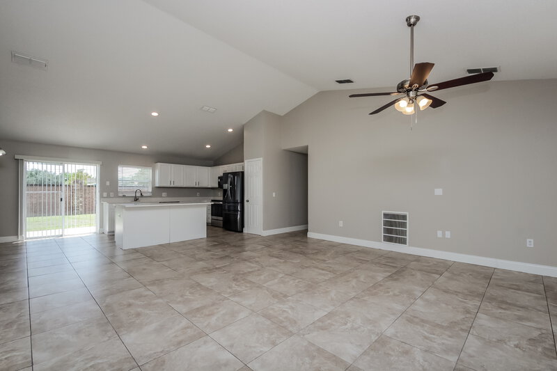 2,180/Mo, 4238 Settlers Ct Saint Cloud, FL 34772 Living Room View 3