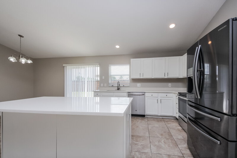 2,180/Mo, 4238 Settlers Ct Saint Cloud, FL 34772 Kitchen View 2
