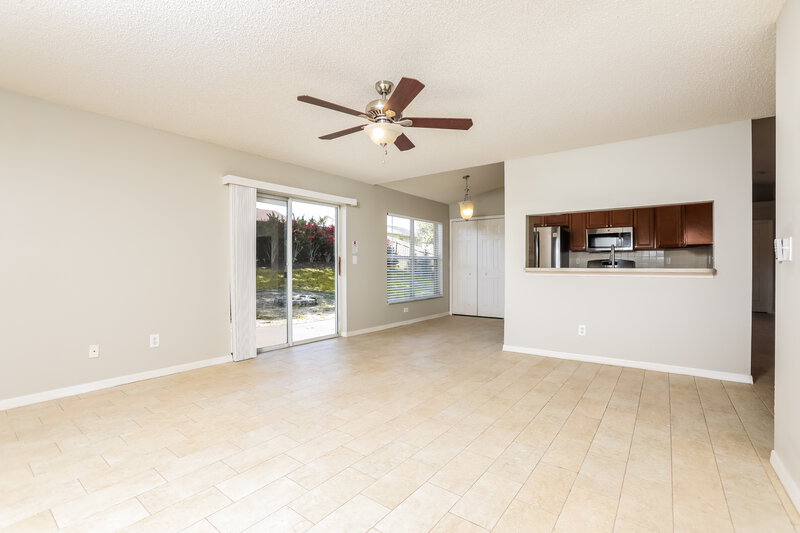 2,265/Mo, 13124 Baneberry Ct Clermont, FL 34711 Living Room View 2