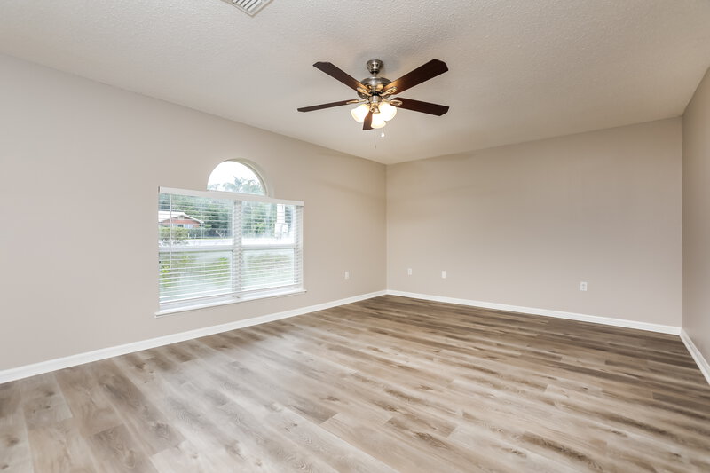 2,005/Mo, 1606 Sterns Dr Leesburg, FL 34748 Living Room View 2