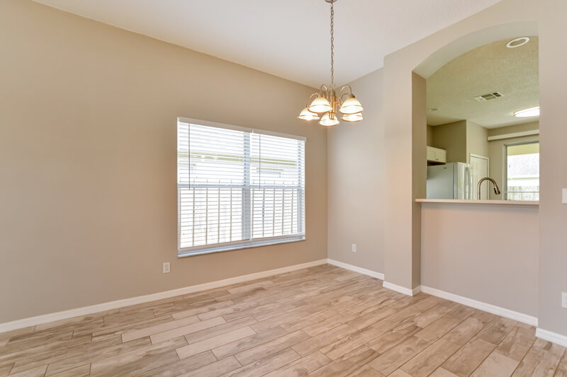 2,465/Mo, 10512 Petaloma Dr Orlando, FL 32817 Living Room View 2