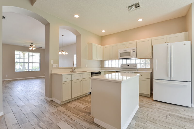 2,465/Mo, 10512 Petaloma Dr Orlando, FL 32817 Kitchen View