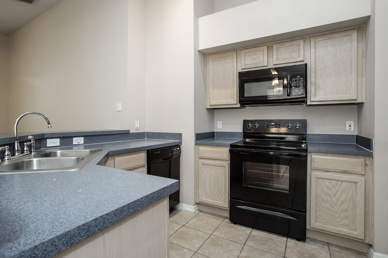 3,760/Mo, 9627 Myrtle Creek Ln Orlando, FL 32832 Kitchen View