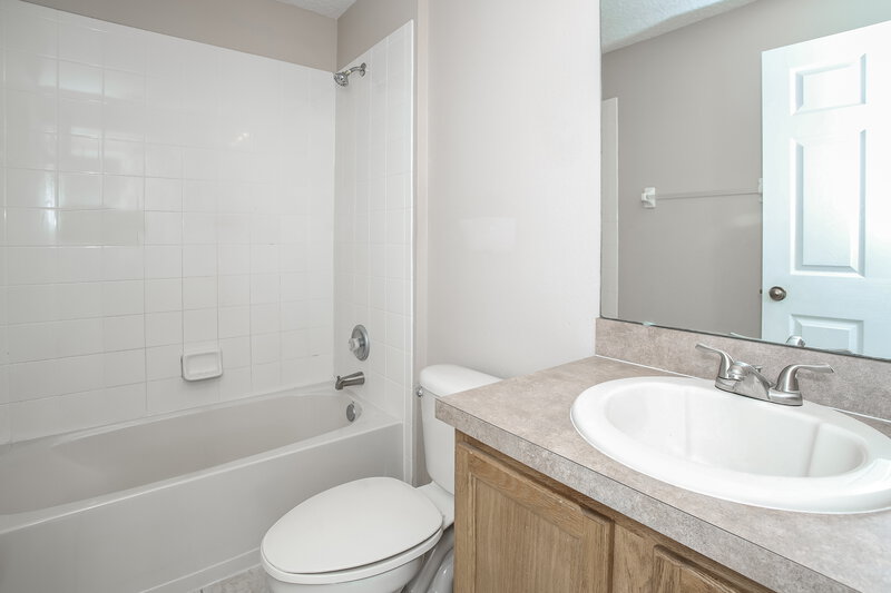 3,760/Mo, 9627 Myrtle Creek Ln Orlando, FL 32832 Bathroom View