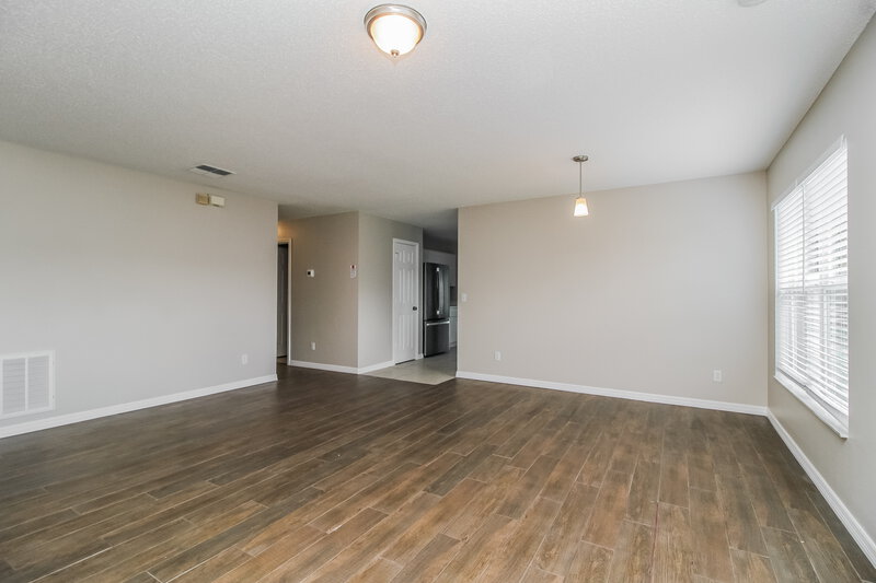 2,395/Mo, 114 Bristol Forest Trl Sanford, FL 32771 Living Room View