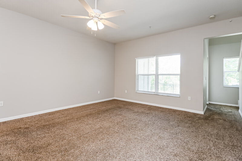 2,110/Mo, 1845 Sunset Palm Dr Apopka, FL 32712 Living Room View 3