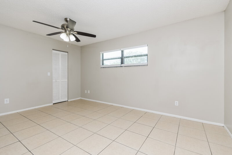 2,150/Mo, 1422 Mimi Ct Kissimmee, FL 34744 Main Bedroom View 2