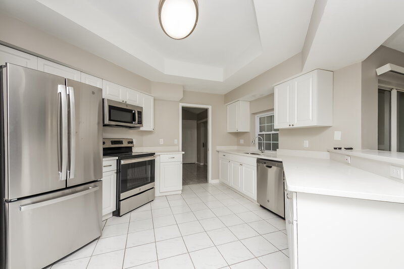 2,270/Mo, 20122 Marlin St Orlando, FL 32833 Kitchen View