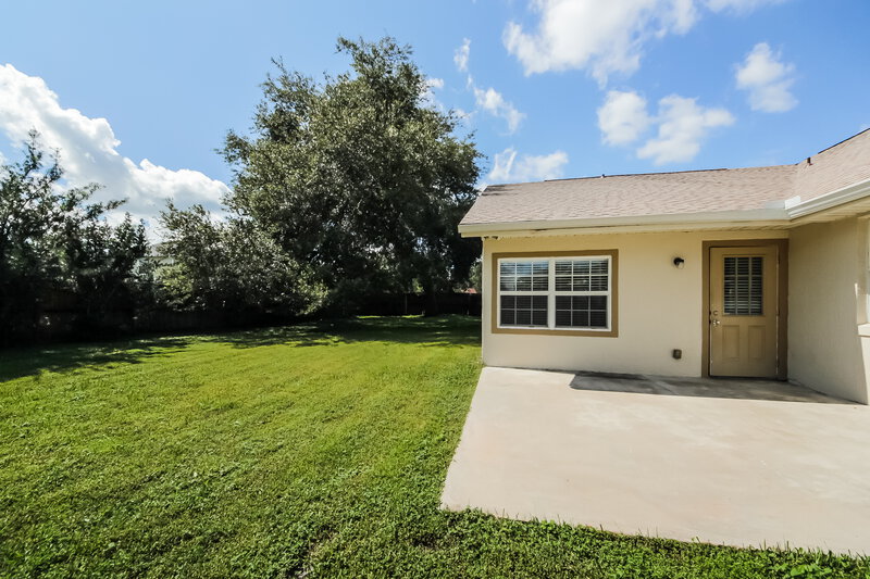 2,270/Mo, 20122 Marlin St Orlando, FL 32833 Rear View