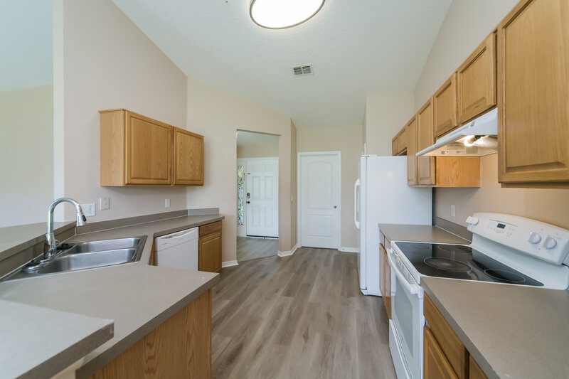 2,125/Mo, 2151 Antler Dr Saint Cloud, FL 34772 Kitchen View