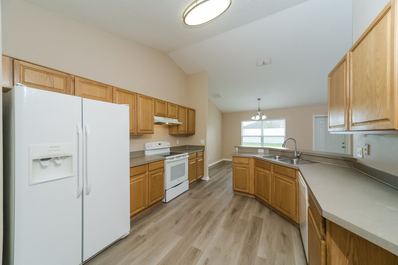 2,125/Mo, 2151 Antler Dr Saint Cloud, FL 34772 Kitchen View 2