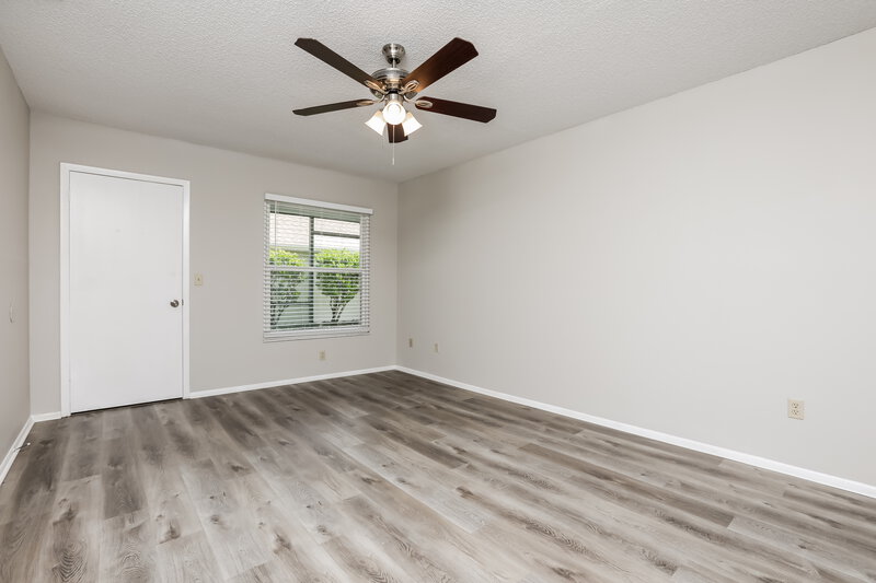 2,295/Mo, 314 Foxboro Ct Lake Mary, FL 32746 Main Bedroom View 2