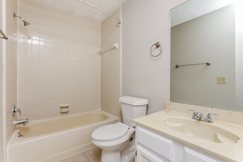 2,295/Mo, 314 Foxboro Ct Lake Mary, FL 32746 Bathroom View