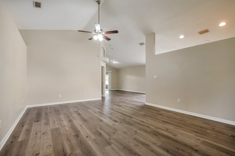 2,390/Mo, 128 Queens Ct Sanford, FL 32771 Living Room View