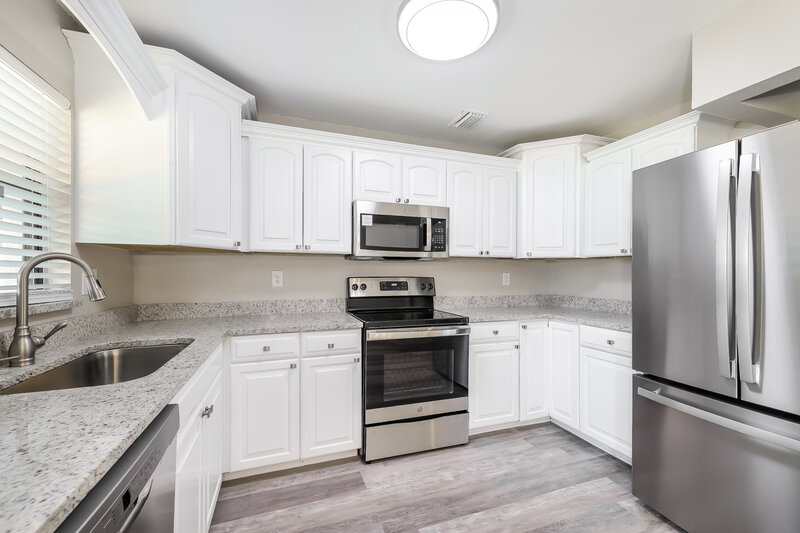 1,945/Mo, 512 Everest Way Kissimmee, FL 34758 Kitchen View