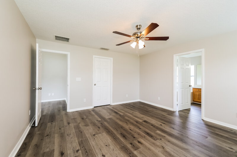 1,820/Mo, 4617 Woodford Dr Kissimmee, FL 34758 Main Bedroom View 2