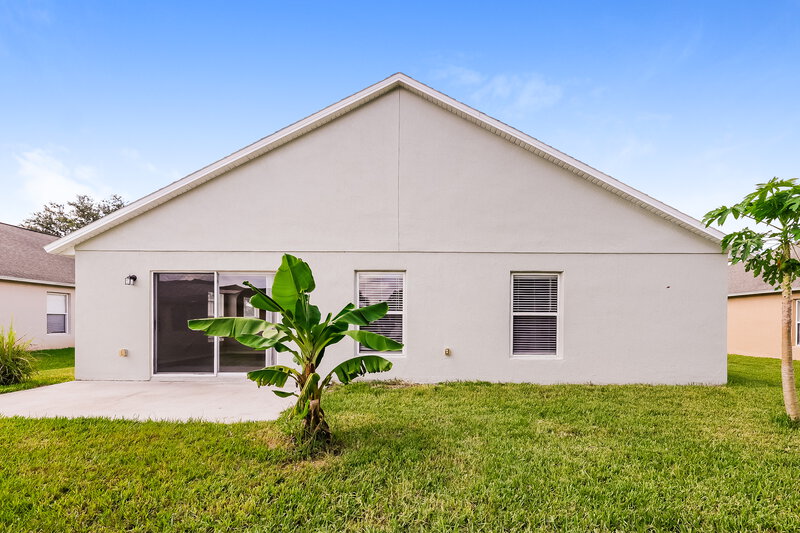 1,820/Mo, 4617 Woodford Dr Kissimmee, FL 34758 Rear View