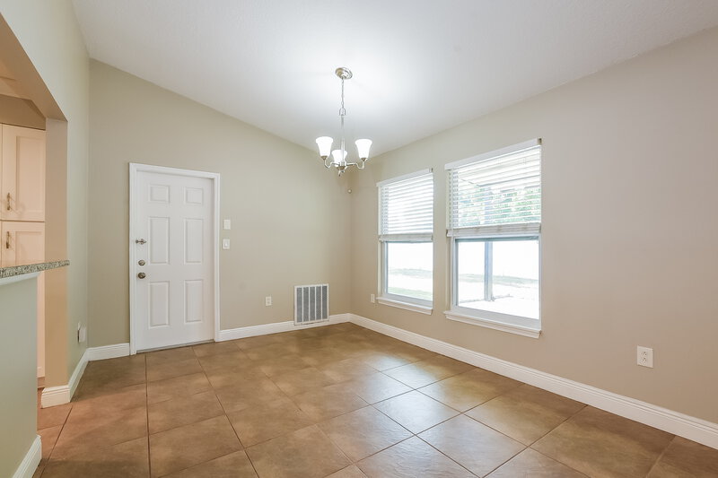 2,195/Mo, 4808 Reginald Rd Orlando, FL 32829 Dining Room View