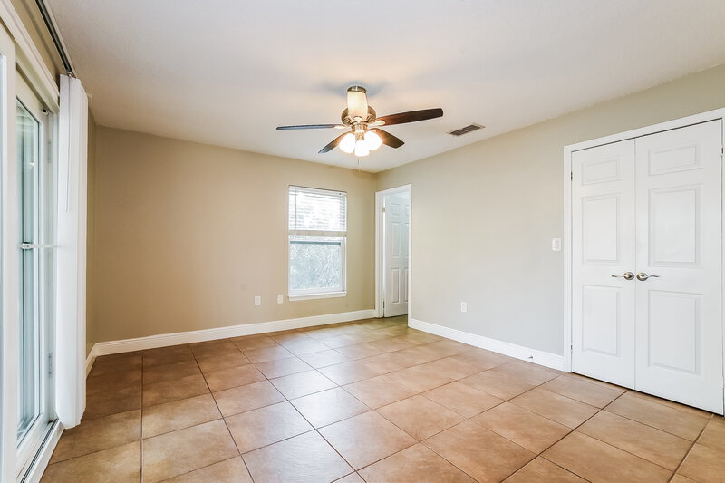 2,195/Mo, 4808 Reginald Rd Orlando, FL 32829 Main Bedroom View